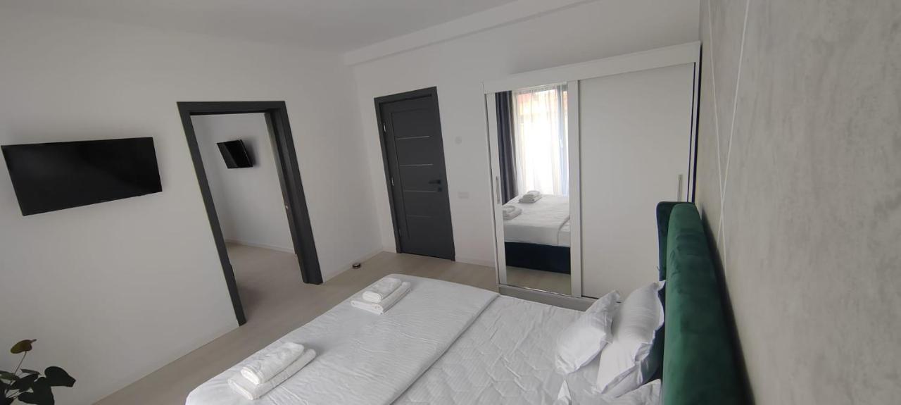 Casira Guesthouse Sînmartin Esterno foto
